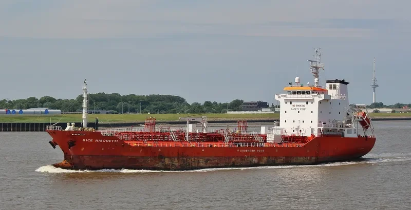 BICE AMORETTI Tanker IMO 9321445 photo 3