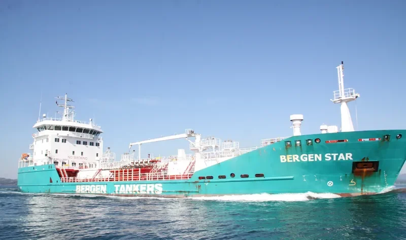 BERGEN STAR Tanker IMO 9321603 photo 8