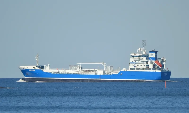 TELLUS Tanker IMO 9321615 photo 9
