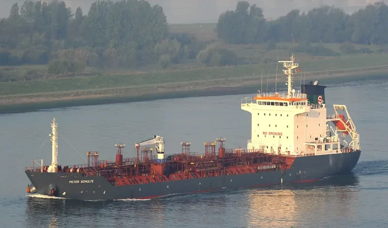 GT PEACE Tanker IMO 9321639 photo 4