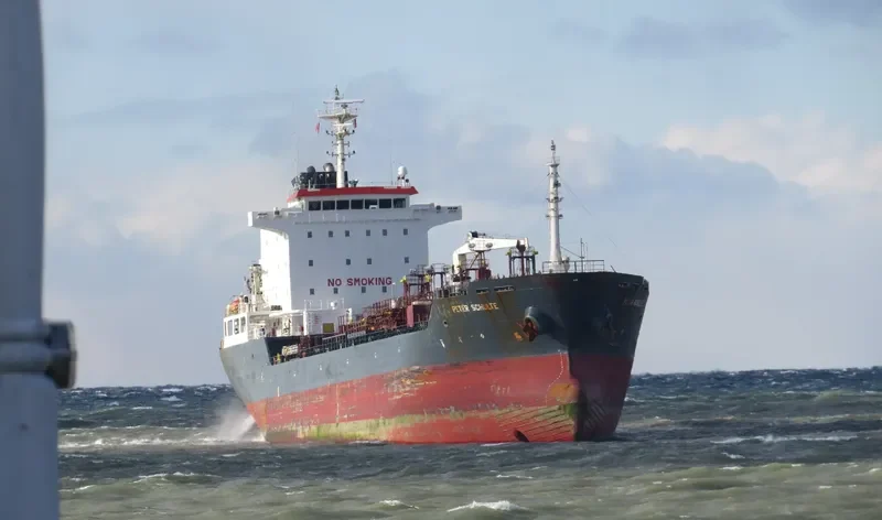 GT PEACE Tanker IMO 9321639 photo 6
