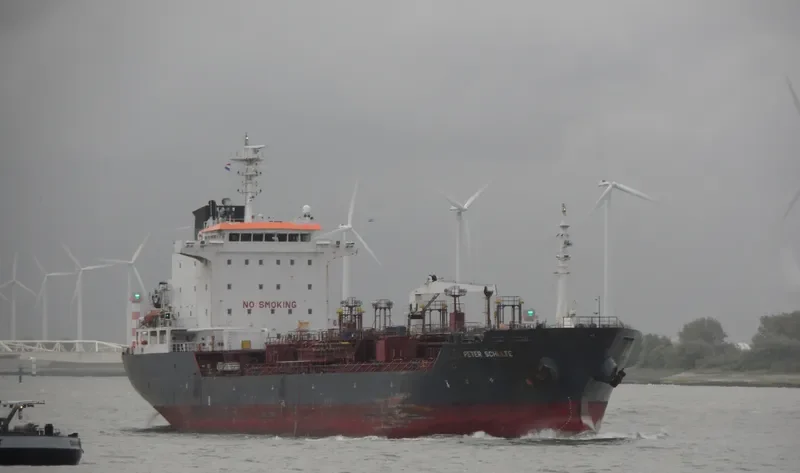 GT PEACE Tanker IMO 9321639 photo 10