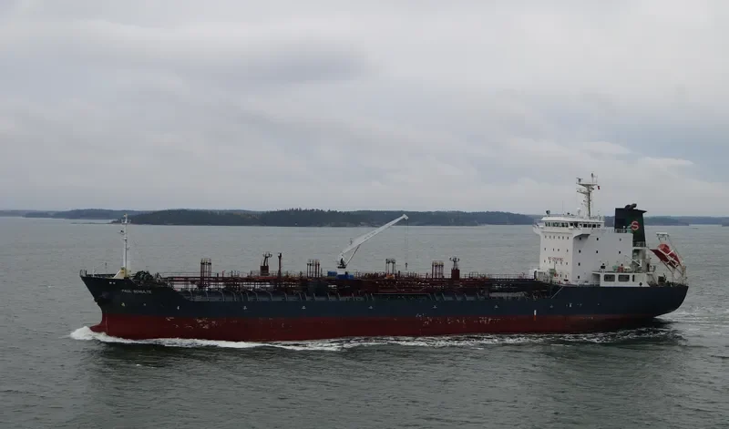 GT VICTORY Tanker IMO 9321641 photo 4