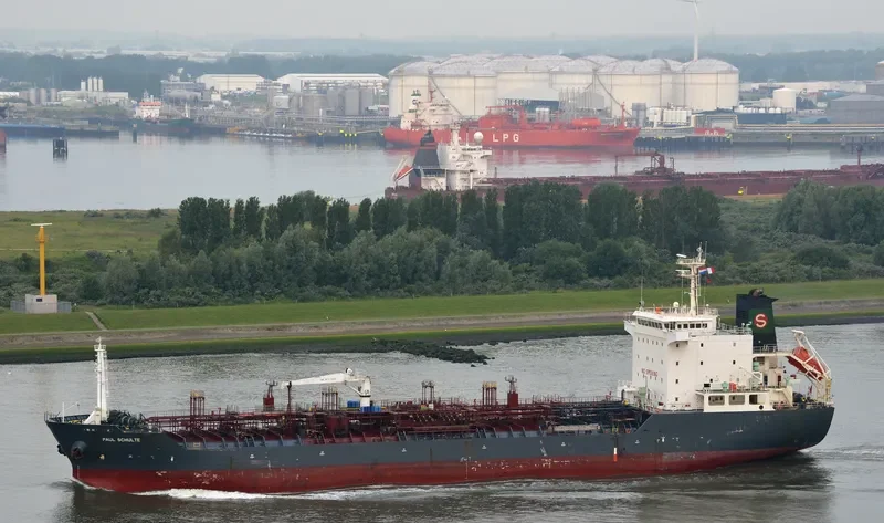 GT VICTORY Tanker IMO 9321641 photo 8