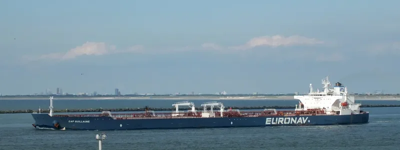 CAP GUILLAUME Tanker IMO 9321691 photo 6