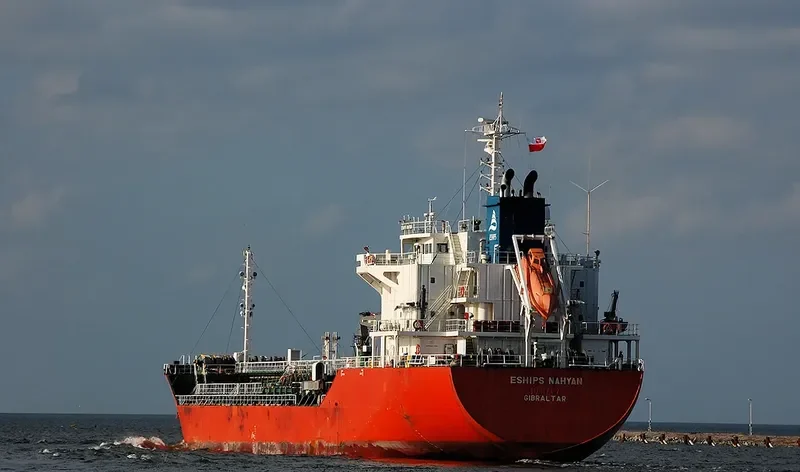 DOOLA STAR Tanker IMO 9321809 photo 8