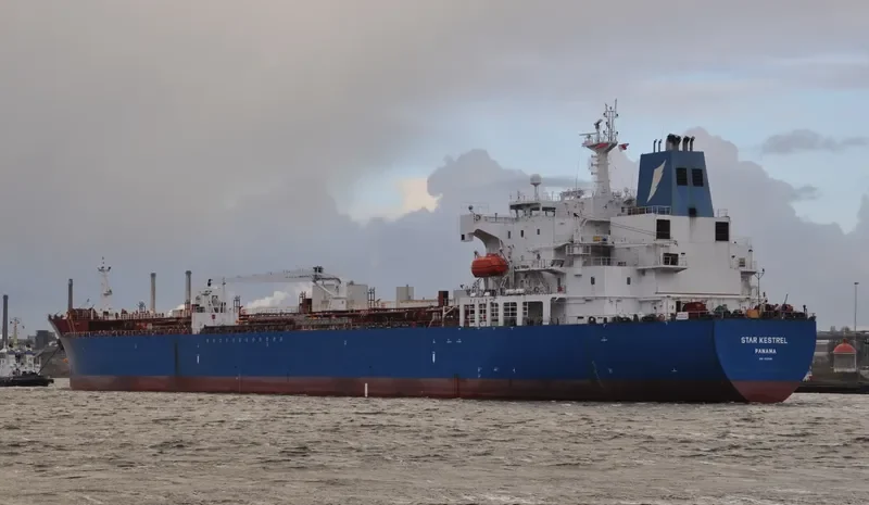 STAR KESTREL Tanker IMO 9321940 photo 3