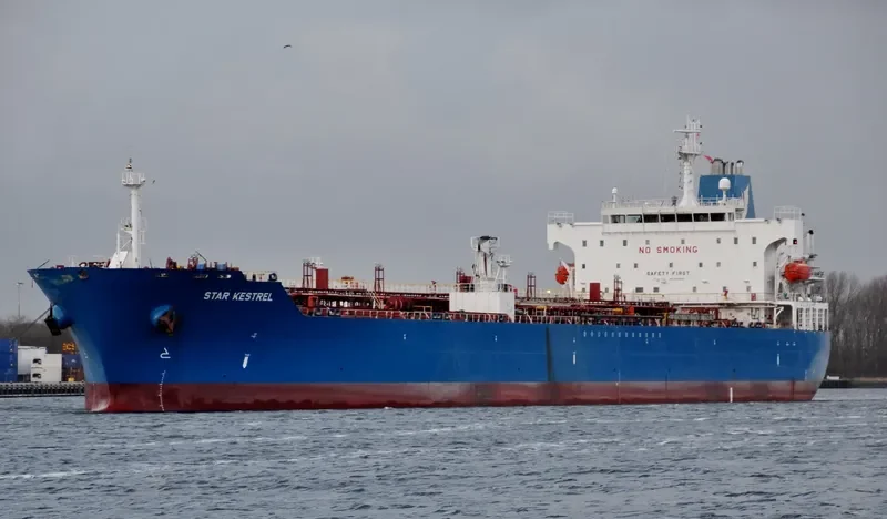 STAR KESTREL Tanker IMO 9321940 photo 4