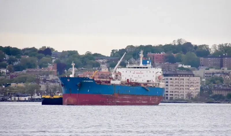 STAR KESTREL Tanker IMO 9321940 photo 10