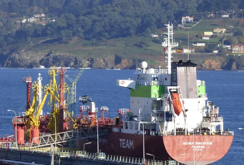 SICHEM SINGAPORE Tanker IMO 9322061 photo 4