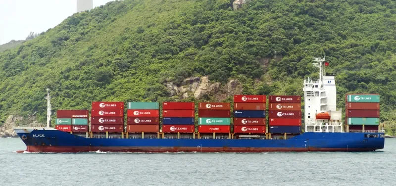 SITC WEIHAI Container Ship IMO 9322231 photo 8