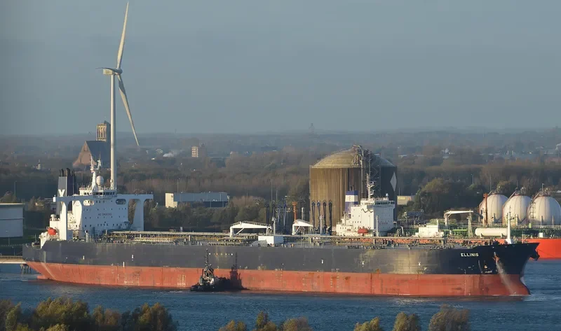 ELLINIS Tanker IMO 9322267 photo 10