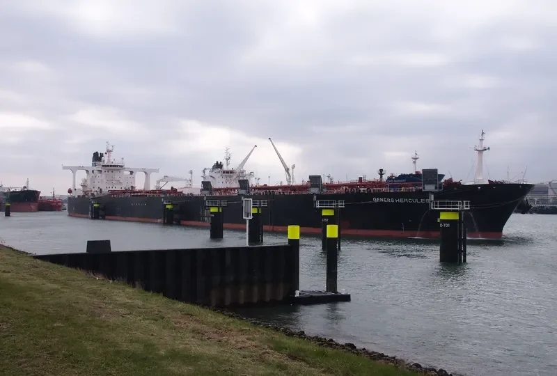 DALMA Tanker IMO 9322279 photo 4