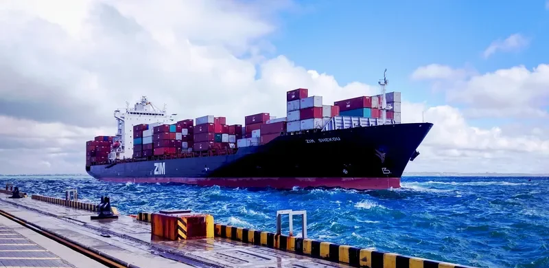 ZIM SHEKOU Container Ship IMO 9322322 photo 7