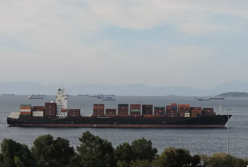 ZIM VANCOUVER Container Ship IMO 9322334 photo 5