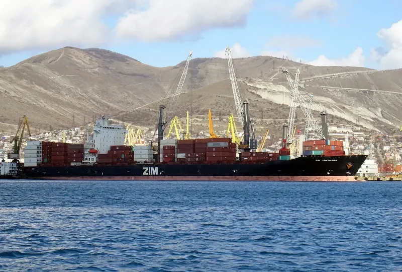ZIM YOKOHAMA Container Ship IMO 9322346