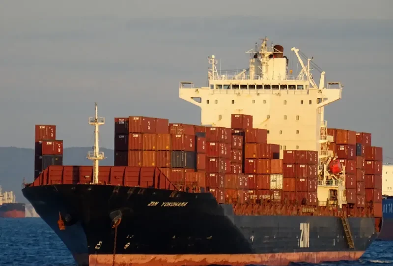 ZIM YOKOHAMA Container Ship IMO 9322346 photo 3