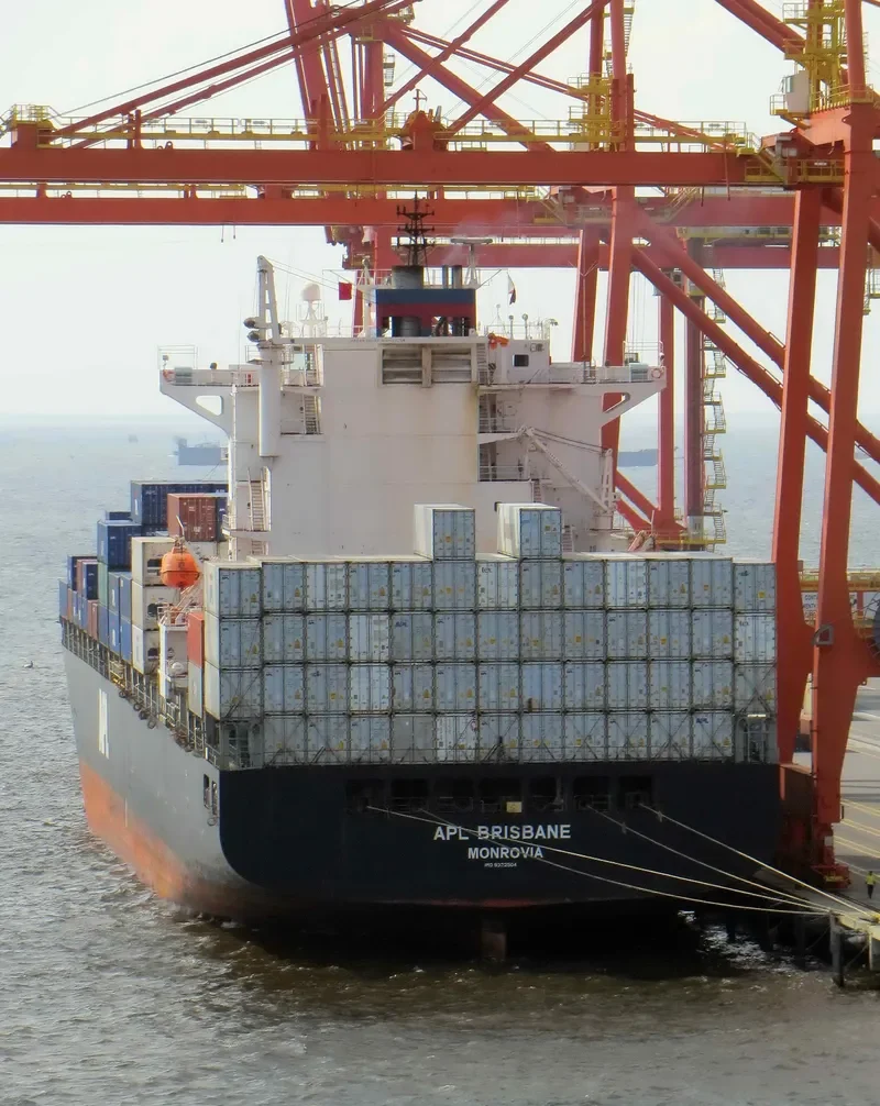 IRENES RAY Container Ship IMO 9322504 photo 3