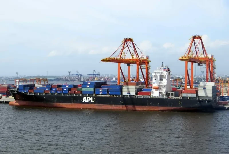 IRENES RAY Container Ship IMO 9322504 photo 4