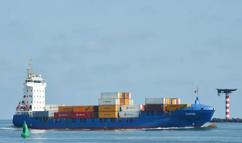 SOLONG Container Ship IMO 9322554 photo 9