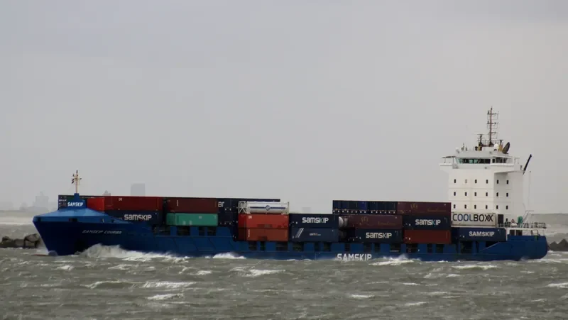 DREAM Container Ship IMO 9322578 photo 10