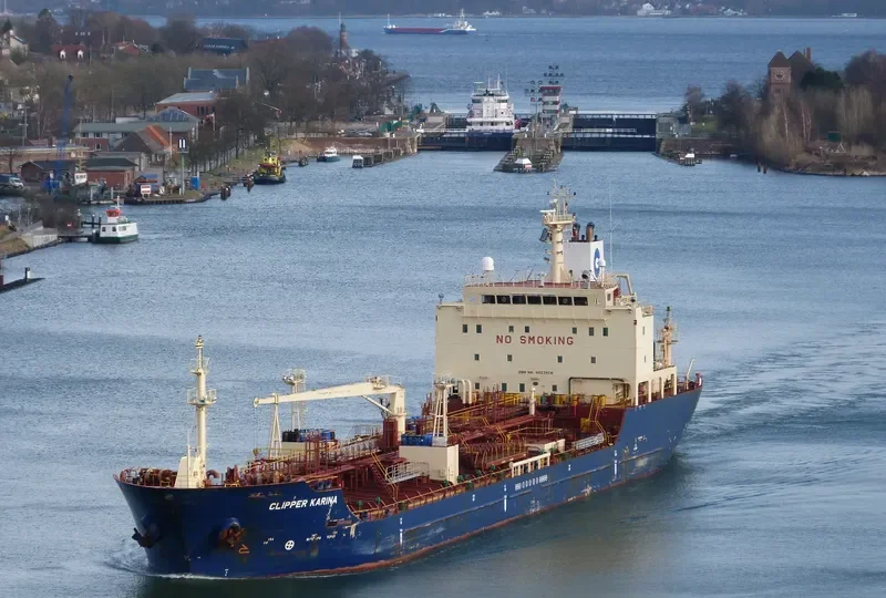 FORTUNE YOUNGIN Tanker IMO 9322970 photo 7