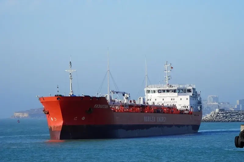 KAZAKHSTAN Tanker IMO 9323118 photo 3