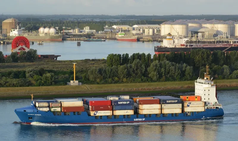 SAMSKIP EXPRESS Container Ship IMO 9323479 photo 7