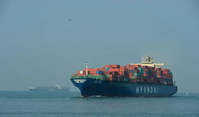 HYUNDAI COLOMBO Container Ship IMO 9323508 photo 7