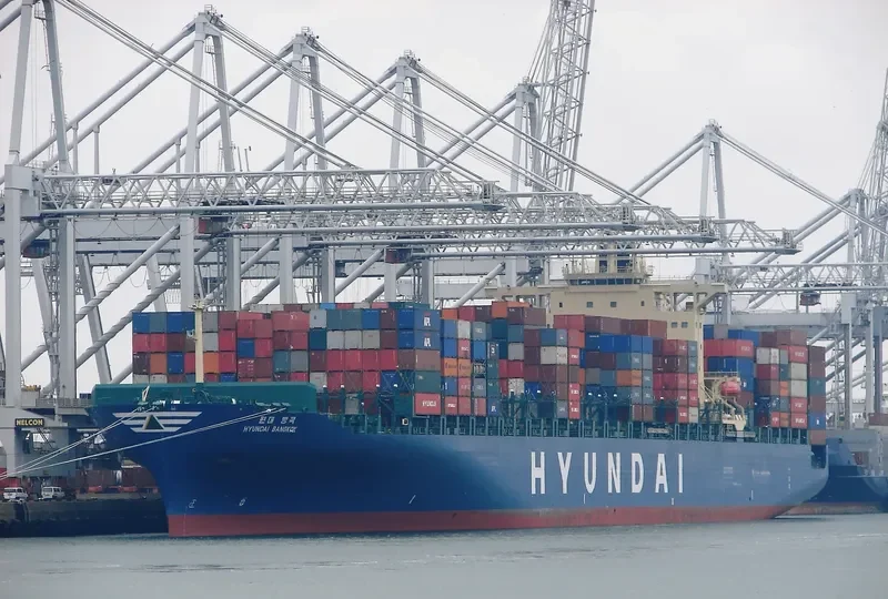 HYUNDAI BANGKOK Container Ship IMO 9323510