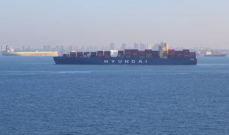 HYUNDAI BANGKOK Container Ship IMO 9323510 photo 7
