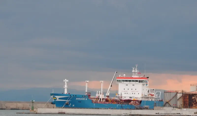 BASILUZZO M Tanker IMO 9323857 photo 8
