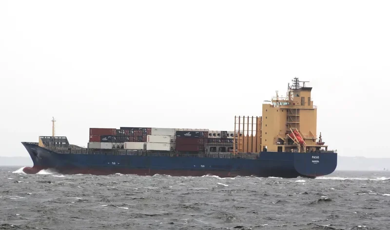 PACAO Container Ship IMO 9324174 photo 2