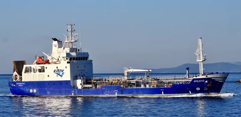 APILIOTIS Tanker IMO 9324370 photo 5