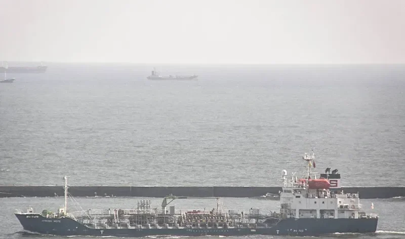 SPRING NOTE Tanker IMO 9324590 photo 5