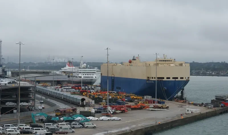 GRAND SAPPHIRE Ro-Ro IMO 9325233 photo 3