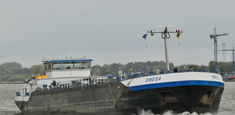 OMEGA Tanker IMO 9325271 photo 5