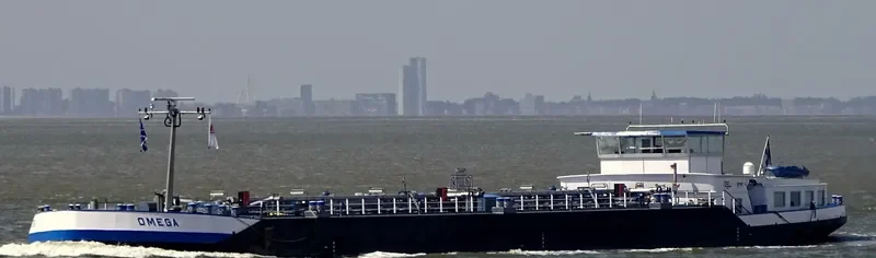 OMEGA Tanker IMO 9325271 photo 7