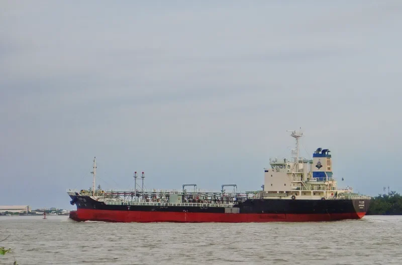 V.L.20 Tanker IMO 9325415 photo 7