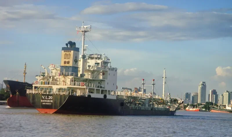 V.L.20 Tanker IMO 9325415 photo 9
