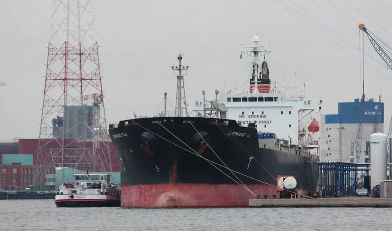 ULRIKEN Tanker IMO 9325843 photo 7