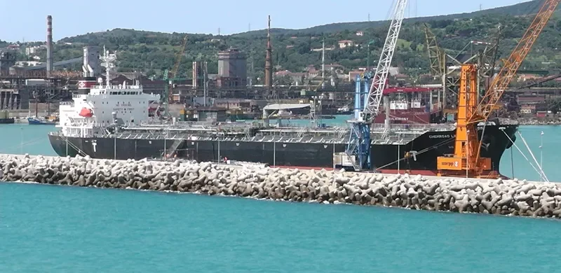 CHEMROAD LILY Tanker IMO 9325855 photo 7
