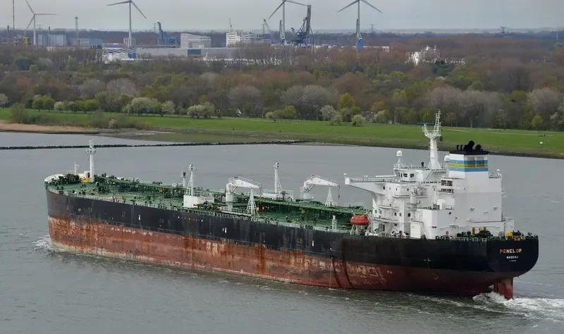 PENELOP Tanker IMO 9325908 photo 7