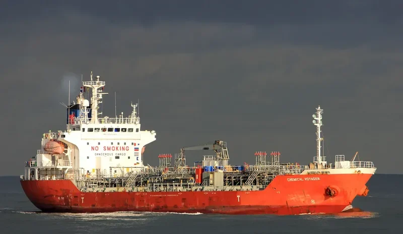 LONG PHU 20 Tanker IMO 9326225 photo 10