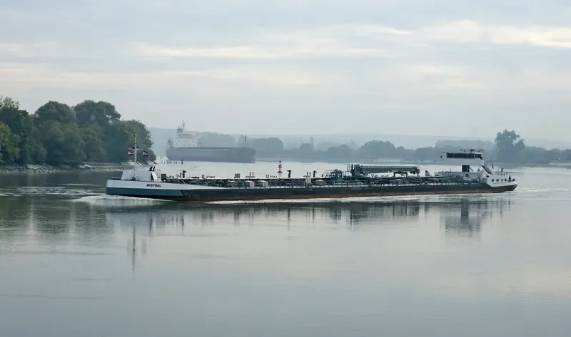 MISTRAL Tanker IMO 9326665 photo 8