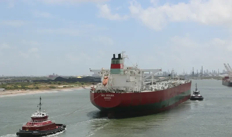CARO Tanker IMO 9326718 photo 3