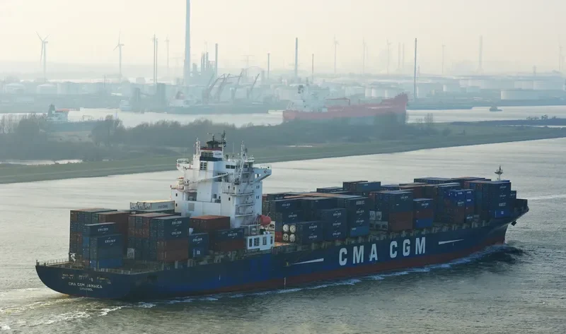 CMA CGM JAMAICA Container Ship IMO 9326770 photo 4