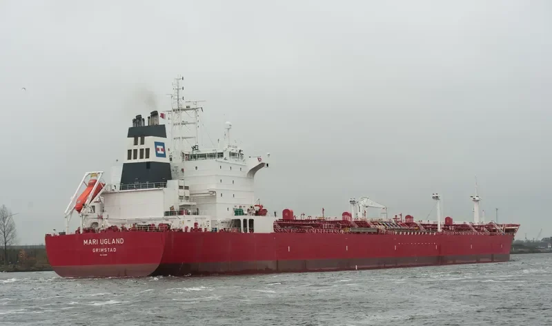 MARI UGLAND Tanker IMO 9326885 photo 5