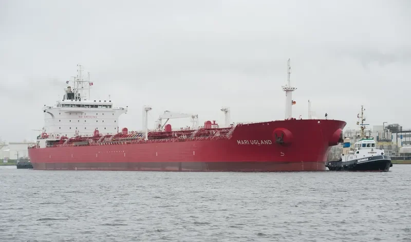 MARI UGLAND Tanker IMO 9326885 photo 6