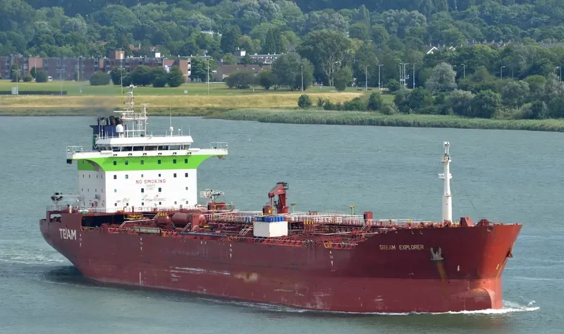TEAM EXPLORER Tanker IMO 9326902 photo 3